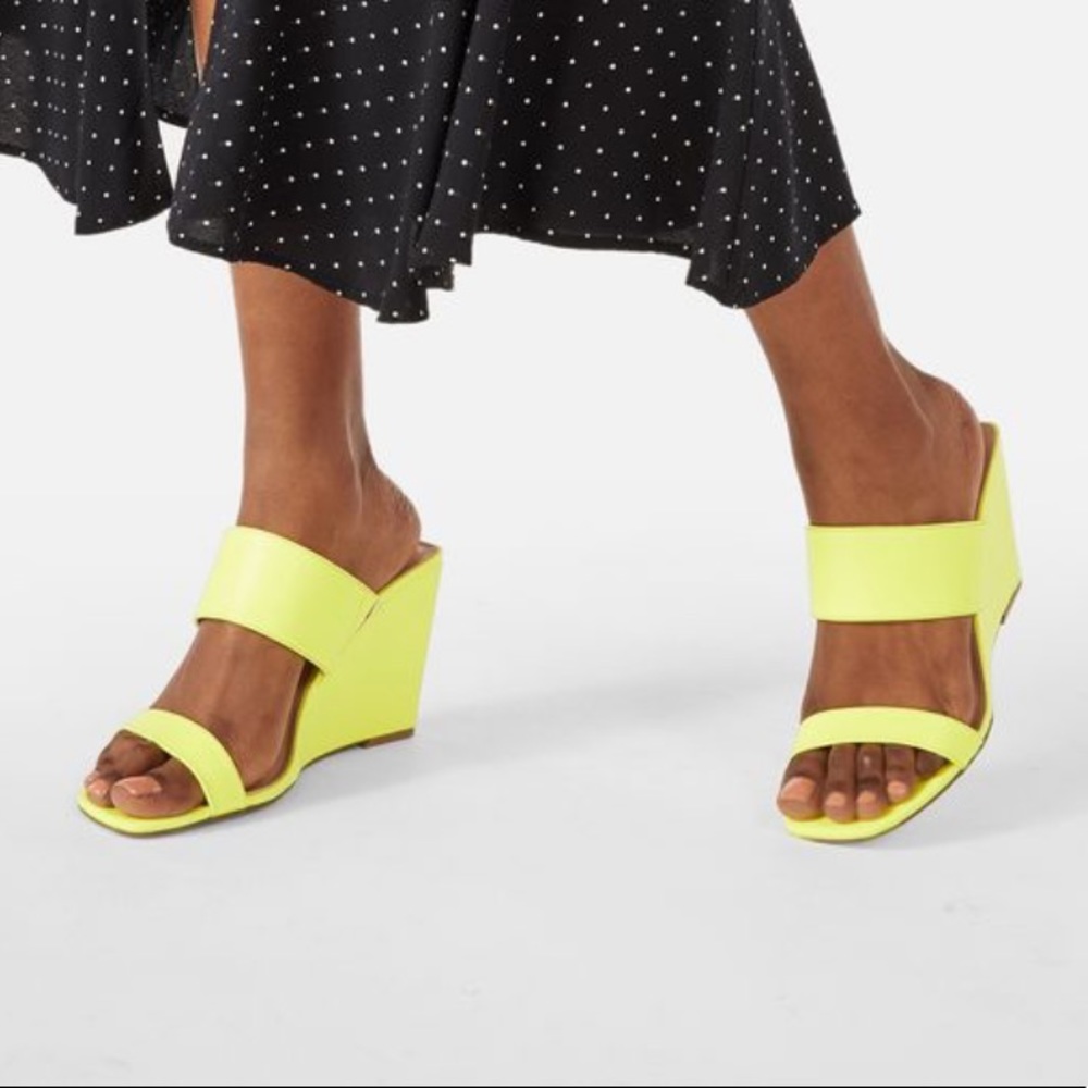 NWOB Electric Heart Wedge Sandal